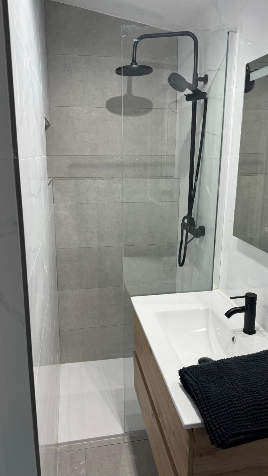 Precioso Atico Con Terraza En Centro De Apartament Alicante